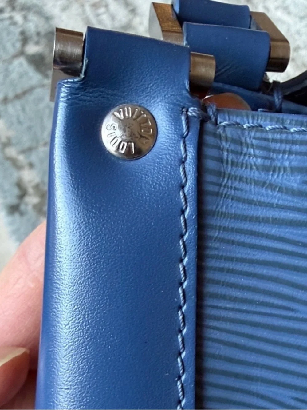 Authentic Louis Vuitton Blue Epi Leather Mandara MM Shoulder Bag